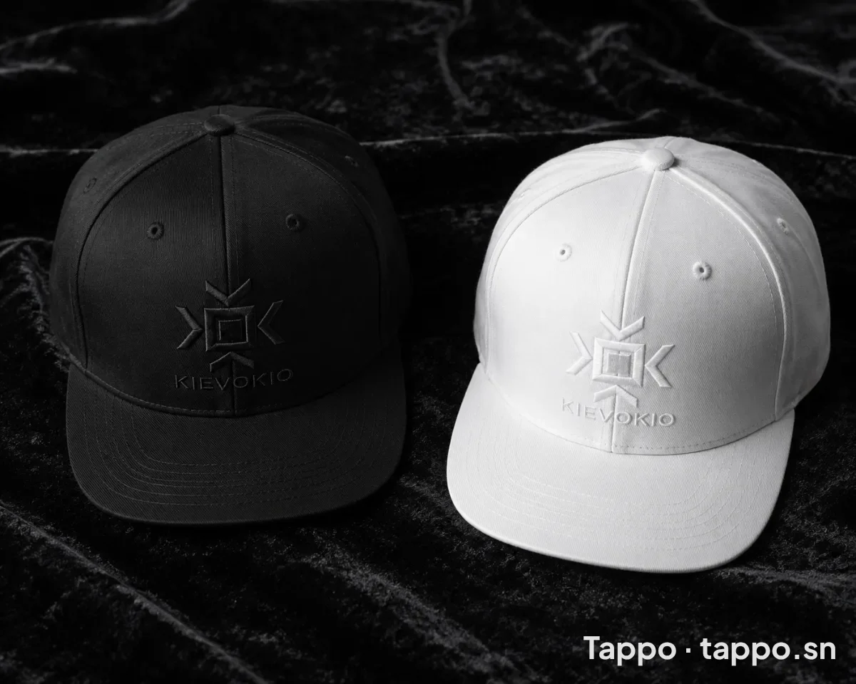Casquettes KIEVOKIO - Noir et Blanc